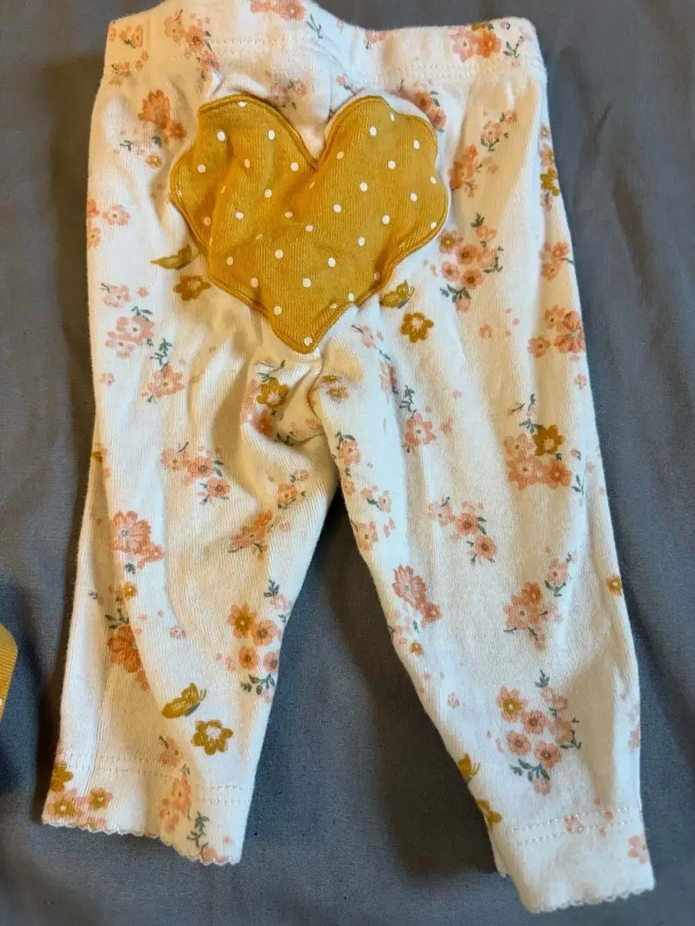 Carter's Bodysuit and Leggings Set Size 3m Yellow Polka Dot
